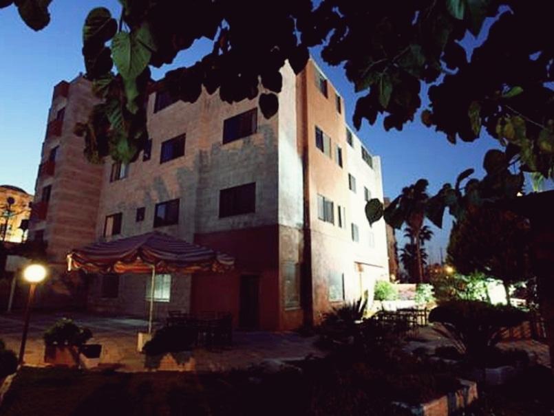 Barakat Hotel Apartments Amman Bagian luar foto