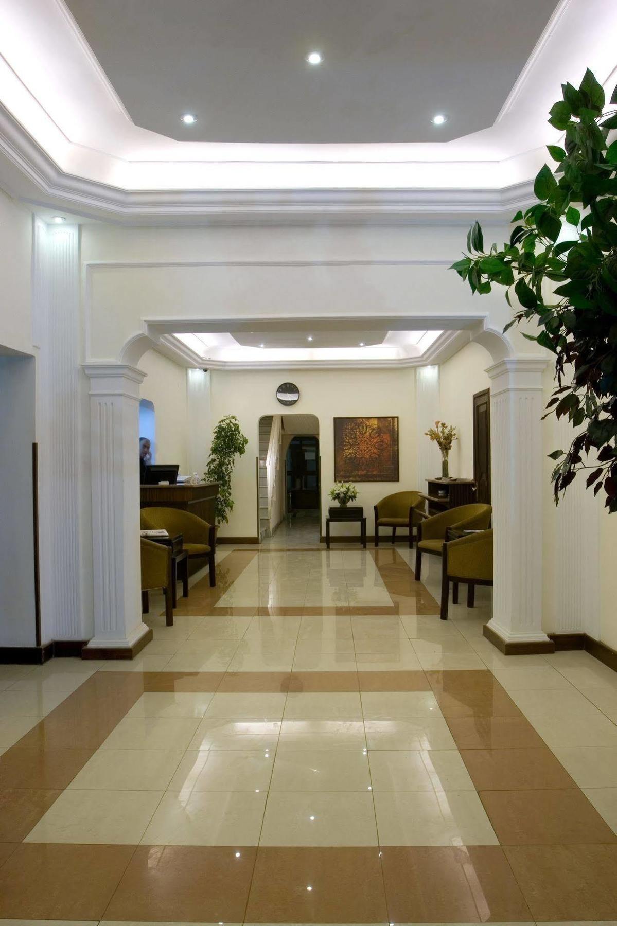 Barakat Hotel Apartments Amman Bagian luar foto